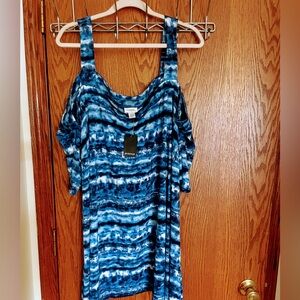 NWT / Avenue Plus Size Cold Shoulder Too